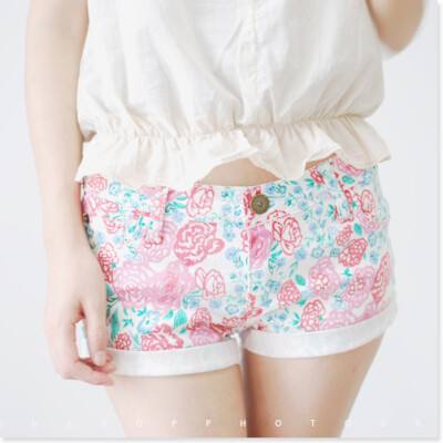 错误运动使少女处女膜破裂 在酒店操漂亮的黑丝少